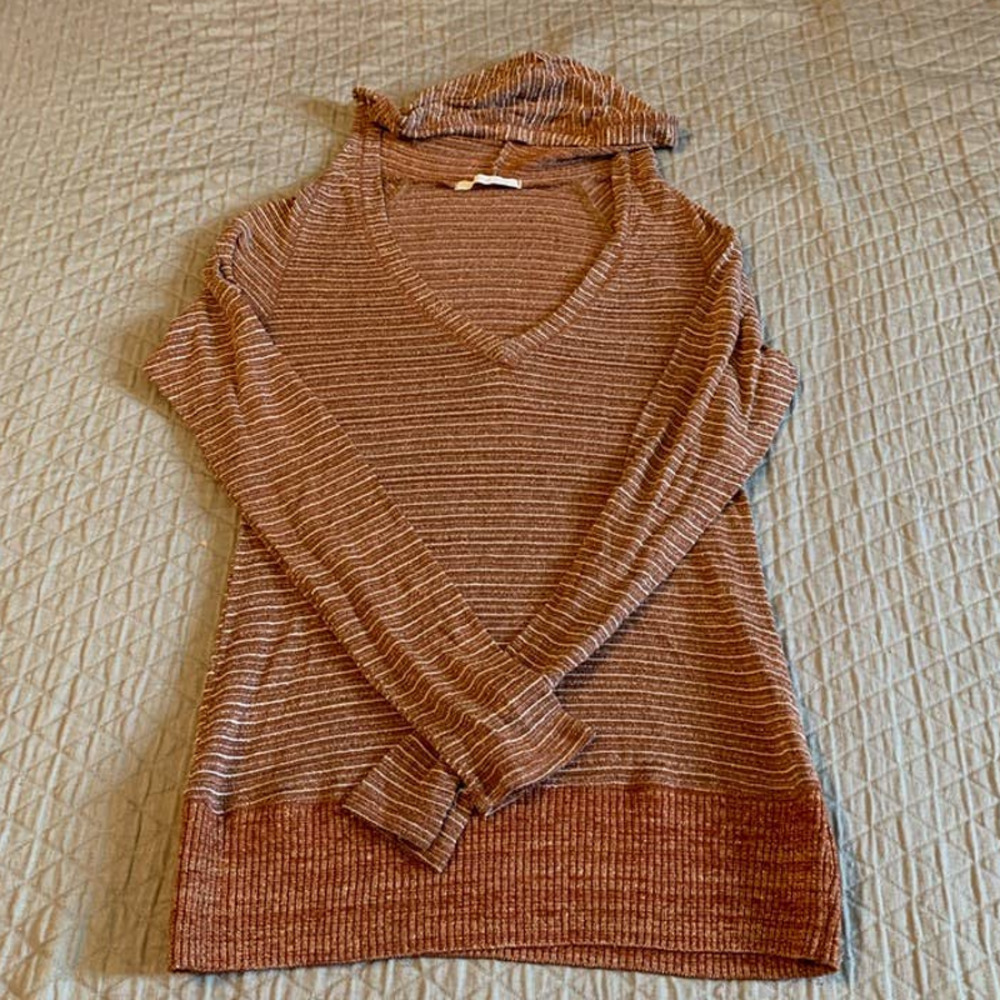 5/ $25 𝅺Charlotte Ruse Orange Red Knit Hooded sweater L